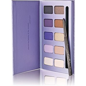 In The Moment Eyeshadow Palette